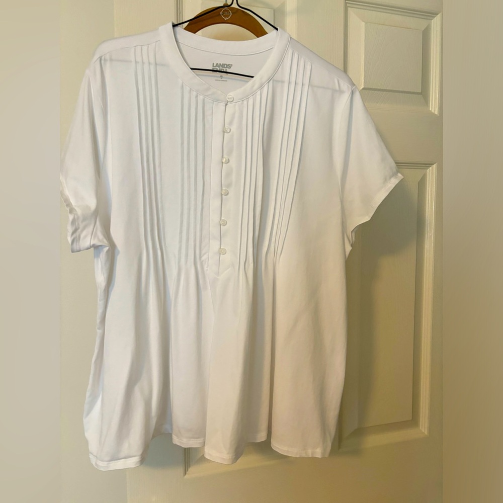 Lands End mandarin collar, tucked tee. Like new!